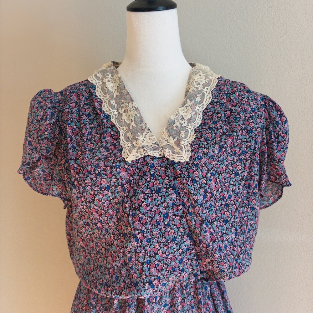 Vintage Alison Peters Petite Floral Prairie Dress, Lace Collar, Cottagecore